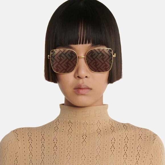 NEW!! FENDI Sunglasses FE40013U 30G Authentic - Picture 1 of 12